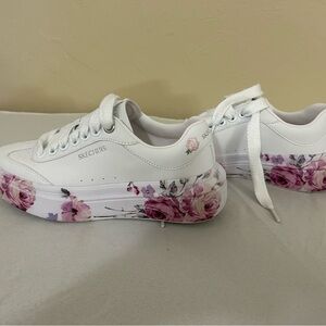 Sketchers Cordova worn one time floral sneakers